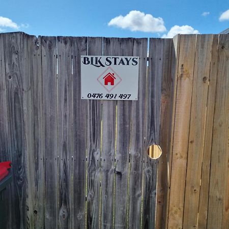 Blk Stays Guest House Deluxe Units Morayfield Exterior photo